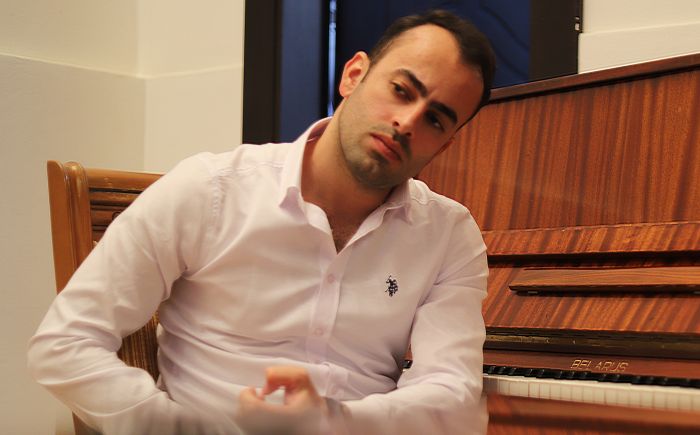 Yazıçılıq və dilənçilik - Təvəkgül BOYSUNAR | Edebiyyatqazeti.az