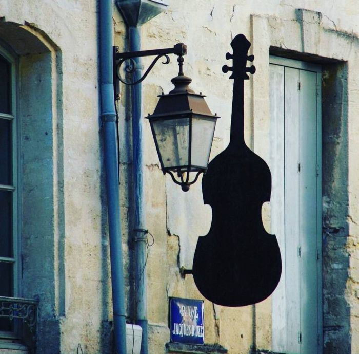 Ədəbiyyat və yeddi not - Mətanət VAHİD Ədəbiyyat və yeddi not - Mətanət VAHİD