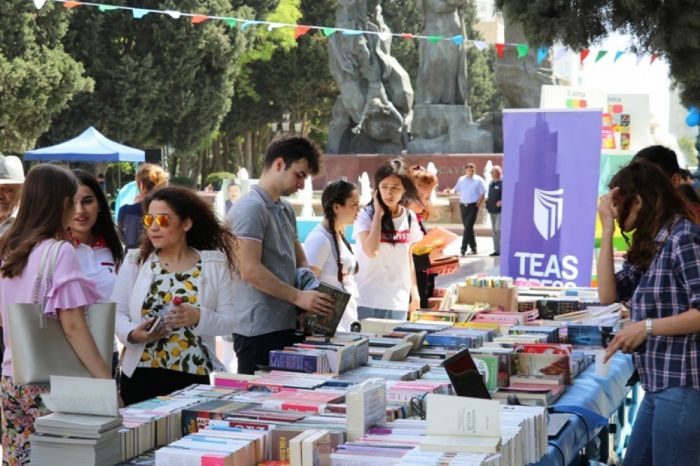 Bakıda kitab sərgi-yarmarkası təşkil edilib