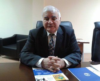 Gələcək gəldi... - Fazil Güney - esse Gələcək gəldi... - Fazil Güney - esse