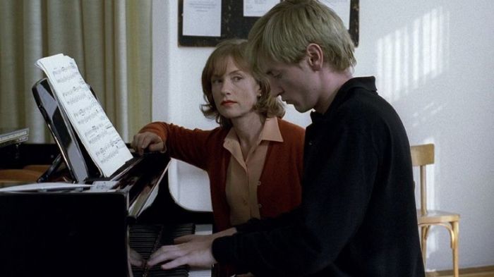 Nobel mükafatçısı, avstriyalı yazıçı Elfrida Yelinekin  "Pianoçu qadın" romanı əsasında çəkilən eyniadlı filmi təqdim edirik.