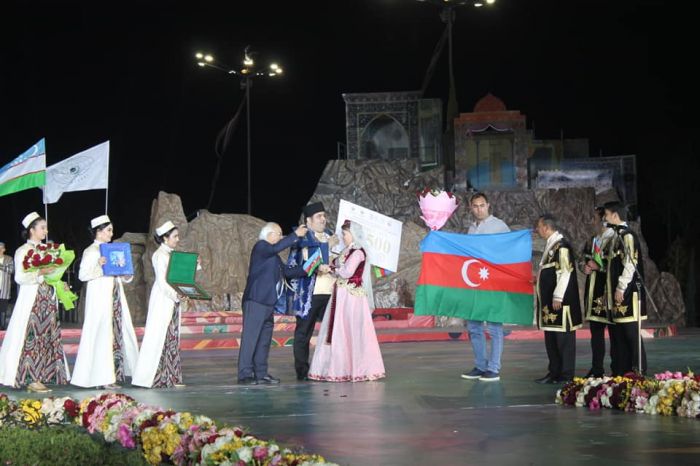 Özbəkistan Termez şəhərində keçirilən Beynəlxalq Baxşi (aşıq) sənəti festivalında Azərbaycan aşıqları 2-ci yeri qazanıblar Özbəkistan Termez şəhərində keçirilən Beynəlxalq Baxşi (aşıq) sənəti festivalında Azərbaycan aşıqları 2-ci yeri qazanıblar