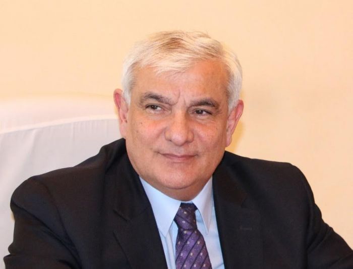Sirlərin sərgüzəşti... - Kamal Abdulla - Romandan parçalar Sirlərin sərgüzəşti... - Kamal Abdulla - Romandan parçalar