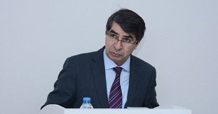 Ədəbi cərəyan və istiqamətlərə yeni elmi baxış - Bədirxan Əhmədli yazır Ədəbi cərəyan və istiqamətlərə yeni elmi baxış - Bədirxan Əhmədli yazır