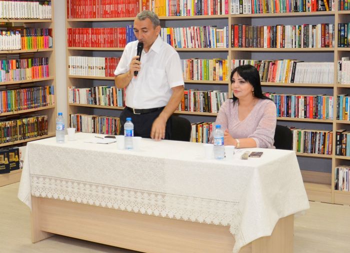 Aləm Kəngərlinin "Qatarda 18 əhvalat" adlı hekayələr kitabınının təqdimat mərasimi keçirilib Aləm Kəngərlinin "Qatarda 18 əhvalat" adlı hekayələr kitabınının təqdimat mərasimi keçirilib