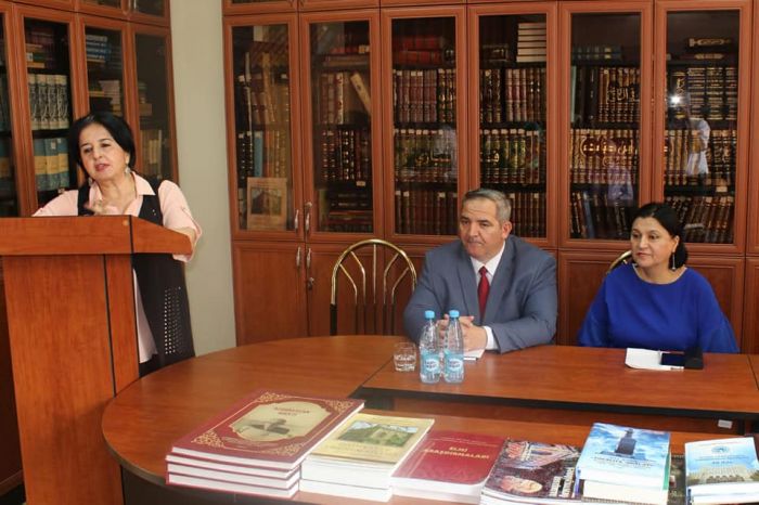 "İmadəddin Nəsimi: Sənət və təriqət bütövlüyünün fəlsəfi poeziya zirvəsi" mövzusunda seminar keçirilib "İmadəddin Nəsimi: Sənət və təriqət bütövlüyünün fəlsəfi poeziya zirvəsi" mövzusunda seminar keçirilib