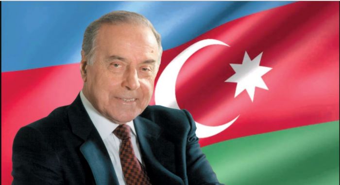 Heydər Əliyev və ədəbi mühit...Ümummilli lider - Tehran Əlişanoğlu yazır Heydər Əliyev və ədəbi mühit...Ümummilli lider - Tehran Əlişanoğlu yazır