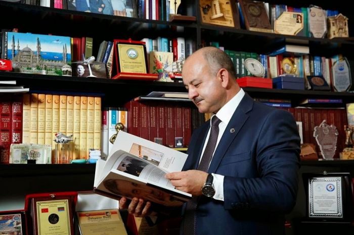 Ağ Poeziyanın işığı...Eyniadlı kitabdan fraqmentlər - Murad Köhnəqala yazır Ağ Poeziyanın işığı...Eyniadlı kitabdan fraqmentlər - Murad Köhnəqala yazır