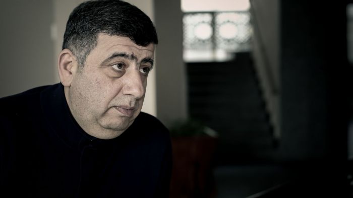 Hadinin çiyninə qonmuş mələk - Orxan FİKRƏTOĞLU yazır Hadinin çiyninə qonmuş mələk - Orxan FİKRƏTOĞLU yazır