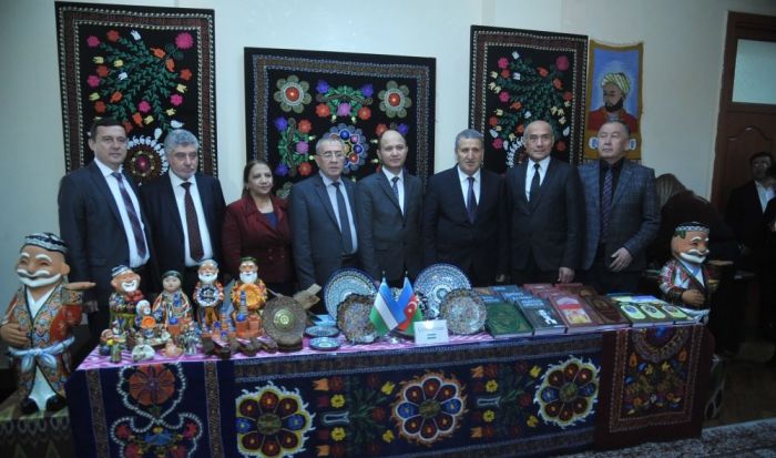 Ədəbiyyat İnstitutunda Əlişir Nəvai adına Ədəbiyyatşünaslıq Mərkəzi açılıb Ədəbiyyat İnstitutunda Əlişir Nəvai adına Ədəbiyyatşünaslıq Mərkəzi açılıb