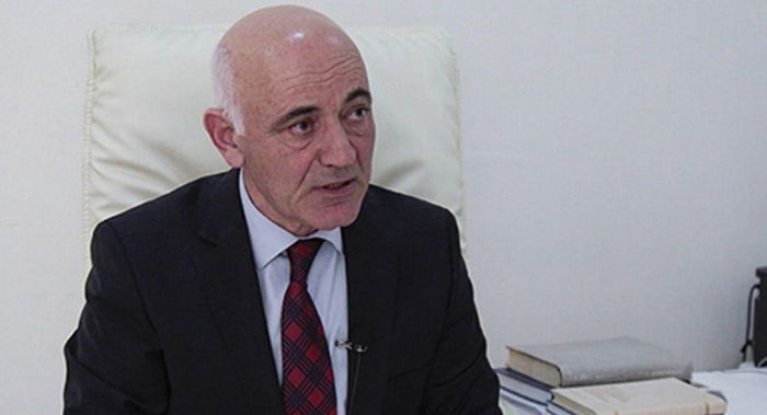 Eşqim bərəkətimdi, qorxudu bədbəxtliyim... - Vaqif Bəhmənli - şeirlər Eşqim bərəkətimdi, qorxudu bədbəxtliyim... - Vaqif Bəhmənli - şeirlər