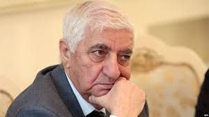 Şükür hələ qələm yazır, sözü öz xeyrinə yozur... - Fikrət Qoca - şeirlər Şükür hələ qələm yazır, sözü öz xeyrinə yozur... - Fikrət Qoca - şeirlər