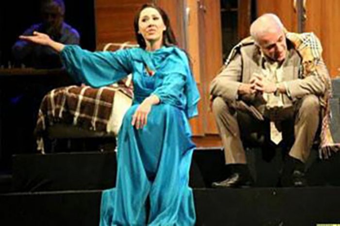 İlyas Əfəndiyevin boy çiçəkləri - Sərvaz Hüseynoğlu İlyas Əfəndiyevin boy çiçəkləri - Sərvaz Hüseynoğlu