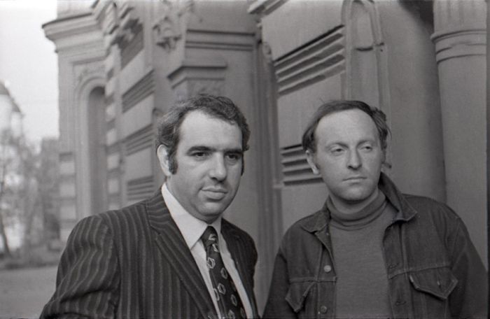 Yevgeni Reynin «Həqiqi yeni il» və İosif Brodskinin «Mövlud ulduzu» - Səlim Babullaoğlunun təqdimatında Yevgeni Reynin «Həqiqi yeni il» və İosif Brodskinin «Mövlud ulduzu» - Səlim Babullaoğlunun təqdimatında