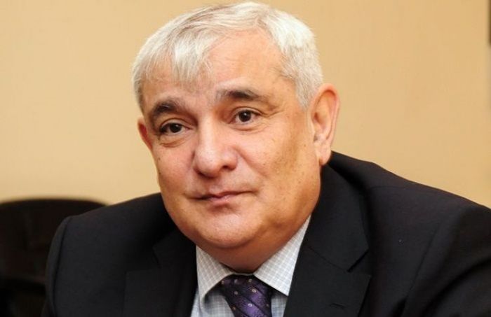 Xalq yazıçısı Kamal Abdulla prezidentə təşəkkür məkubu yazdı Xalq yazıçısı Kamal Abdulla prezidentə təşəkkür məkubu yazdı