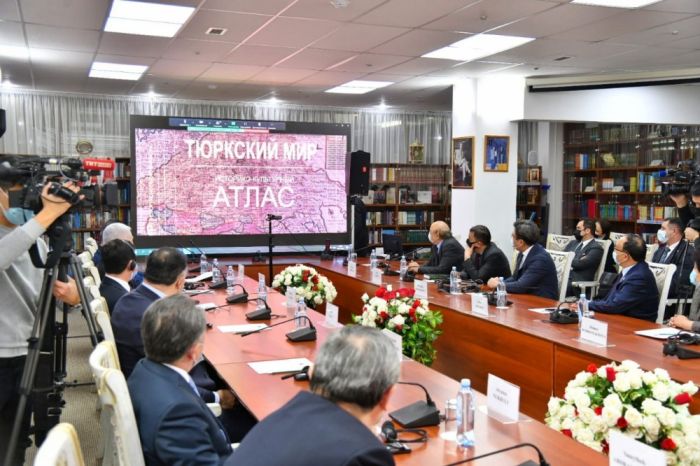 “Türk dünyası: Tarixi - mədəni İrs” atlasının təqdimatı olub “Türk dünyası: Tarixi - mədəni İrs” atlasının təqdimatı olub