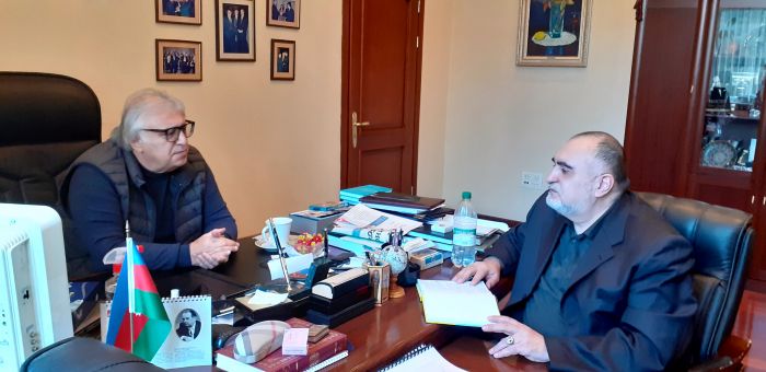 Bəy oğlu,   şah nəvəsi... Həm də futbol azarkeşi - "Varislər" rubrikası - Müsahibə Bəy oğlu,   şah nəvəsi... Həm də futbol azarkeşi - "Varislər" rubrikası - Müsahibə