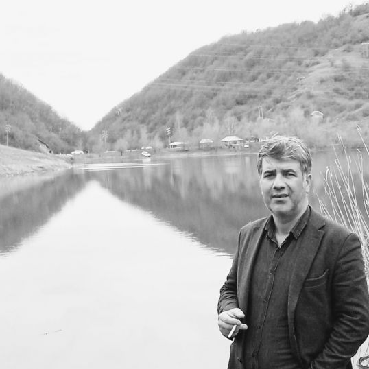 Nyuton, alma  və Qismət Məsim - Qismət Məsimin şeirləri Səhər Əhmədin təqdimatında Nyuton, alma  və Qismət Məsim - Qismət Məsimin şeirləri Səhər Əhmədin təqdimatında