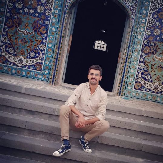 Xarıbülbülün  arzusu - Hekayə - Murad MURADOV Xarıbülbülün  arzusu - Hekayə - Murad MURADOV