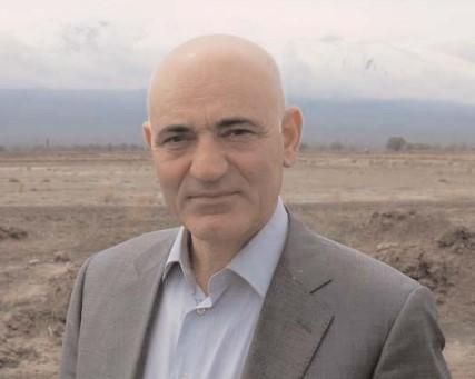 Göz - Poema - Vaqif BƏHMƏNLİ Göz - Poema - Vaqif BƏHMƏNLİ