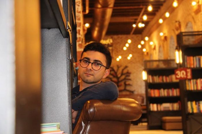 Ölü  evi - Hekayə - Aqil BƏKİR Ölü  evi - Hekayə - Aqil BƏKİR