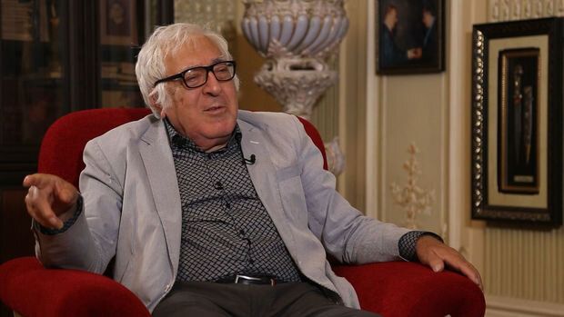 Xalq yazıçısı Anarın Xalq artistlərinə təbriki - Mətn Xalq yazıçısı Anarın Xalq artistlərinə təbriki - Mətn