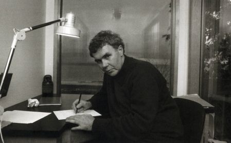 Raymond Karverin hekayəsi: “Kilsə” - Tərcümə Raymond Karverin hekayəsi: “Kilsə” - Tərcümə