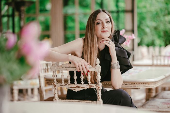 "Qaranlığın fotosu" haqqında... - Andreana DVORNİÇ "Qaranlığın fotosu" haqqında... - Andreana DVORNİÇ