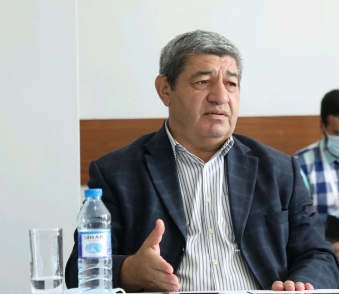 "Bir müəllimin manifesti", yaxud ADA-nın yeni təşəbbüs-layihəsi  üzərində düşüncələr - Nizami CƏFƏROV "Bir müəllimin manifesti", yaxud ADA-nın yeni təşəbbüs-layihəsi  üzərində düşüncələr - Nizami CƏFƏROV