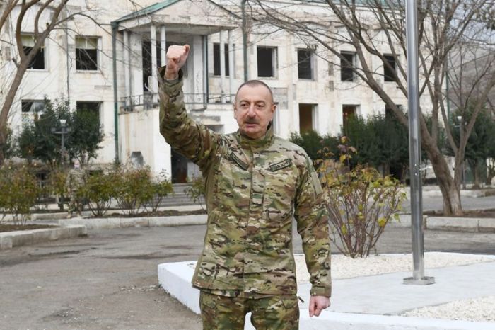 "Sən təkcə Şuşanın fatehi deyil, Həm də ürəklərin fatehisən, bil" - Şeir. Sayman ARUZ "Sən təkcə Şuşanın fatehi deyil, Həm də ürəklərin fatehisən, bil" - Şeir. Sayman ARUZ