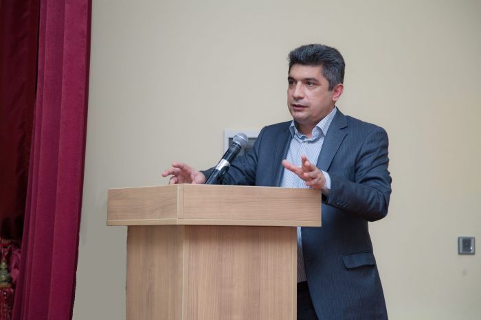 Saib Təbrizinin qəzəlinin şərhi. "Qırx qəzəl - Qırx şərh"  kitabından - Arif BUZOVNALI Saib Təbrizinin qəzəlinin şərhi. "Qırx qəzəl - Qırx şərh"  kitabından - Arif BUZOVNALI