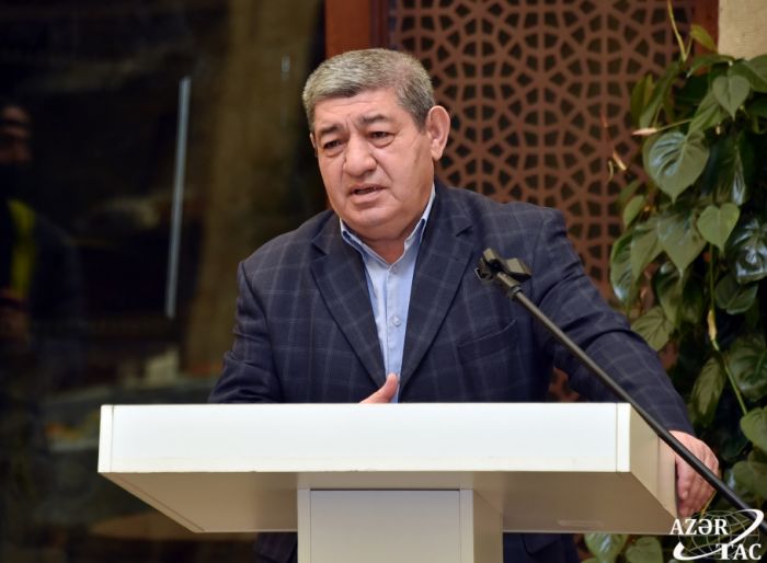 Ədəbiyyatın tarixçisi, nəzəriyyəçisi və tənqidçisi - Nizami CƏFƏROV Ədəbiyyatın tarixçisi, nəzəriyyəçisi və tənqidçisi - Nizami CƏFƏROV