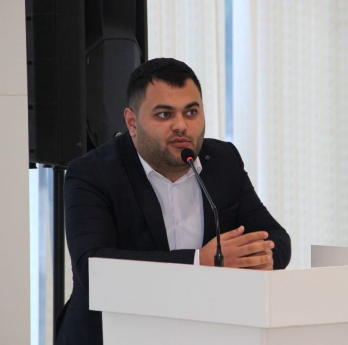 "Bircə ayağımın göz yaddaşı var..." - Şeirlər. Elvin İNTİQAMOĞLU "Bircə ayağımın göz yaddaşı var..." - Şeirlər. Elvin İNTİQAMOĞLU