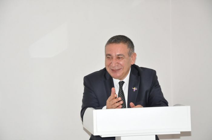 Yalqız yaylağın taleyi - Rəşad Məcidin poetik yozumunda - Nizami Məmmədov TAĞISOY Yalqız yaylağın taleyi - Rəşad Məcidin poetik yozumunda - Nizami Məmmədov TAĞISOY