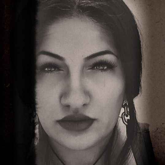 Şeirlər - Ülkər GİDNER Şeirlər - Ülkər GİDNER