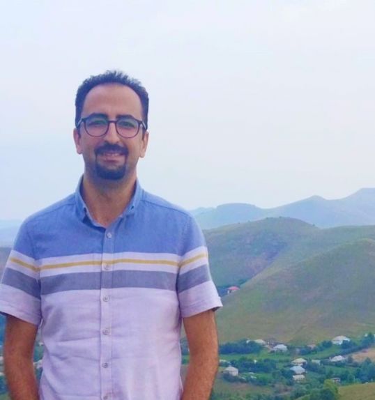 "Əsrlərdir gözlərini yamsılayır bu dəniz..." - Şeirlər. Ümid NƏCCARİ "Əsrlərdir gözlərini yamsılayır bu dəniz..." - Şeirlər. Ümid NƏCCARİ