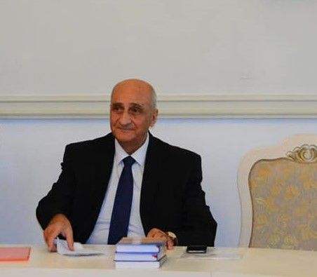 Tofiq Məlikli-80: Bir dahinin tənhalığı - Vaqif YUSİFLİ Tofiq Məlikli-80: Bir dahinin tənhalığı - Vaqif YUSİFLİ