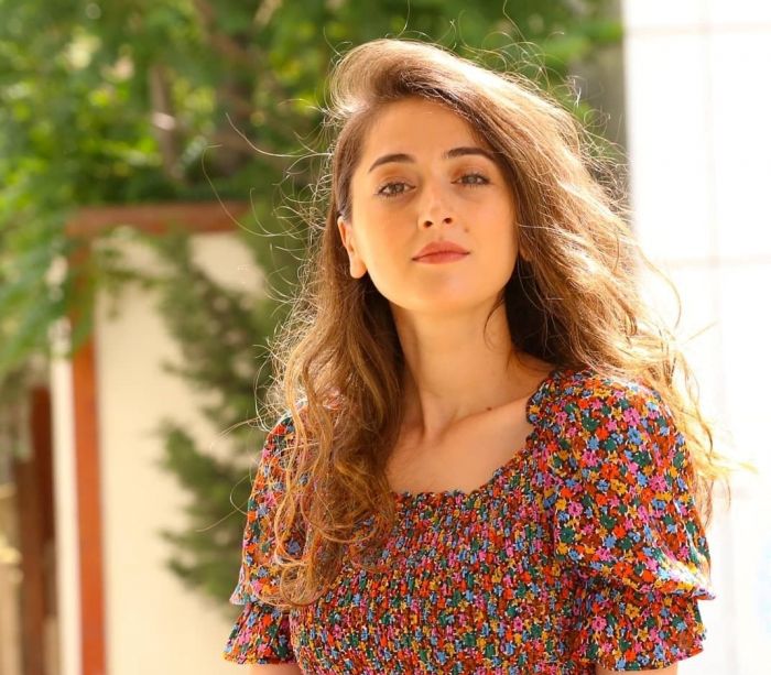 Yağış bütün izləri yumurmuş... - Şeirlər. Cahan SEYİDZADƏ Yağış bütün izləri yumurmuş... - Şeirlər. Cahan SEYİDZADƏ