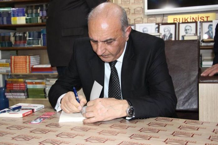 Mustafa Çəmənlinin yaddaş dünyası - Vaqif YUSİFLİ Mustafa Çəmənlinin yaddaş dünyası - Vaqif YUSİFLİ
