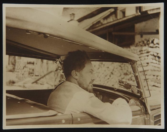 “Bəzi ədəbiyyat nümunələri nifrətdən yarana bilər, amma nifrətdə canlılıq tapıb yaşaya bilməz” - Ezra Paund ilə müsahibə “Bəzi ədəbiyyat nümunələri nifrətdən yarana bilər, amma nifrətdə canlılıq tapıb yaşaya bilməz” - Ezra Paund ilə müsahibə