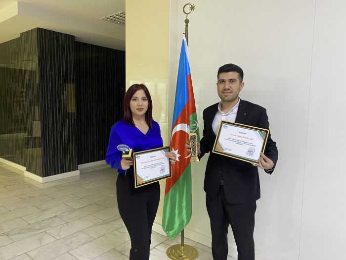 Gənc yazarlara mükafat verildi - FOTOLAR Gənc yazarlara mükafat verildi - FOTOLAR