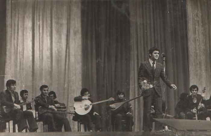 Möcüzə olmadı - Vətənə qurban getmədin, sənətə qurban get. QARDAŞXAN Möcüzə olmadı - Vətənə qurban getmədin, sənətə qurban get. QARDAŞXAN