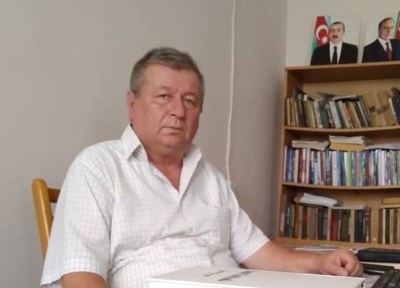 "Ədəbiyyat nəzəriyyəsi" silsiləsindən şeirlər - Ağamir CAVAD "Ədəbiyyat nəzəriyyəsi" silsiləsindən şeirlər - Ağamir CAVAD