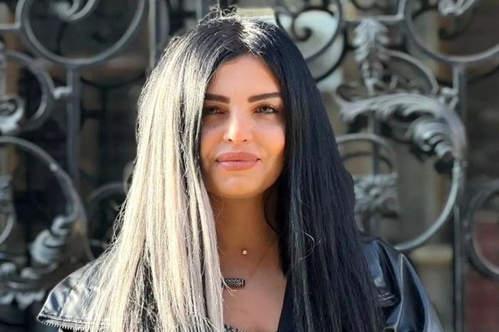 Bəlkə də son nəfəsində  Anna qatara gülmüşdü... Bəlkə də son nəfəsində  Anna qatara gülmüşdü...
