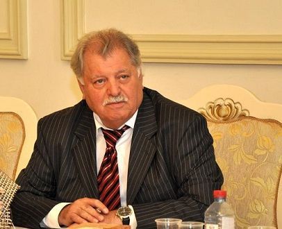Ömrünü elmə həsr edən  fədakar alim, vətənpərvər ziyalı... - Ədəbiyyatşünas Rasim Nəbioğlunun ədəbi portreti. Qurban BAYRAMOV Ömrünü elmə həsr edən  fədakar alim, vətənpərvər ziyalı... - Ədəbiyyatşünas Rasim Nəbioğlunun ədəbi portreti. Qurban BAYRAMOV
