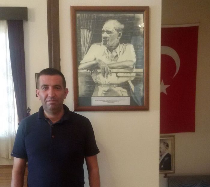 Elçin Efendi Ve "Stalin'in Ölümü" Adlı Hikayesi Üzerine - Salim Çonoğlu Elçin Efendi Ve "Stalin'in Ölümü" Adlı Hikayesi Üzerine - Salim Çonoğlu