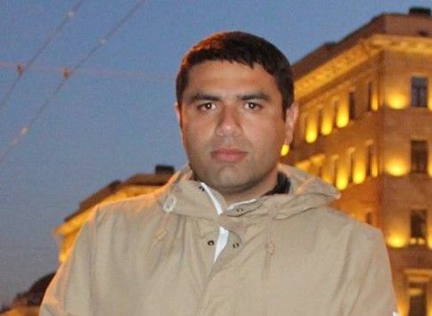 Gözəllik məhbəsmiş, gözəllər məhbus... - Fərid Hüseynin şeirləri Gözəllik məhbəsmiş, gözəllər məhbus... - Fərid Hüseynin şeirləri