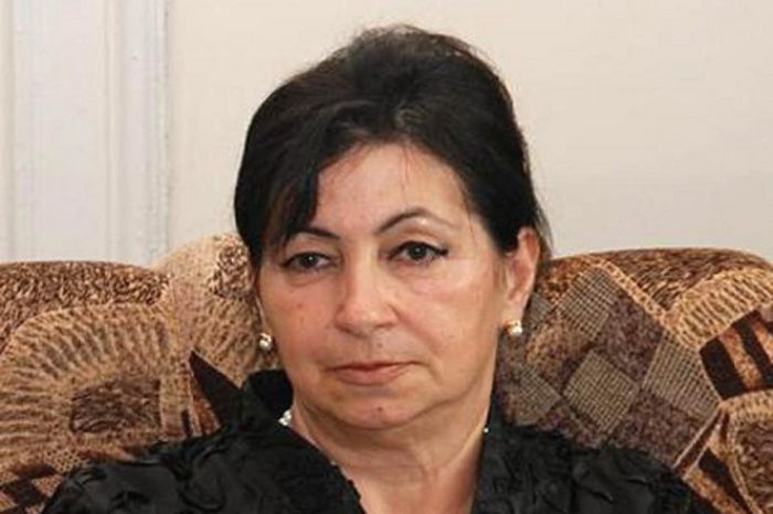 "Ey işıq sevgilim! İşığına bələnimmi?.." - Şeirlər. XƏZANGÜL "Ey işıq sevgilim! İşığına bələnimmi?.." - Şeirlər. XƏZANGÜL