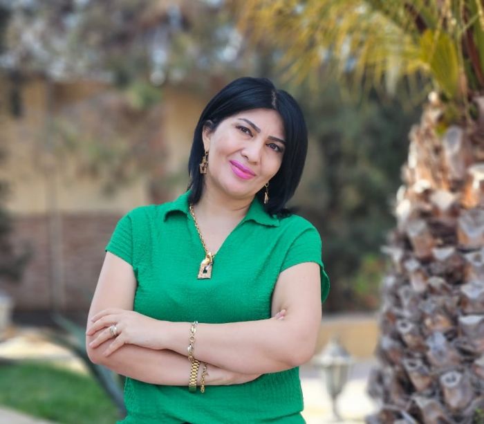 Bizimlə addımlayan əbədi duyğular - Elnarə AKİMOVA Bizimlə addımlayan əbədi duyğular - Elnarə AKİMOVA