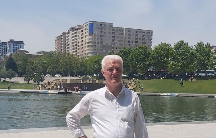 Hər duyan ürəyin yüz qayğısı var, mənimsə tək dərdi-sərim vətəndir... - Şeirlər. Zəki Bayram YURDÇU Hər duyan ürəyin yüz qayğısı var, mənimsə tək dərdi-sərim vətəndir... - Şeirlər. Zəki Bayram YURDÇU